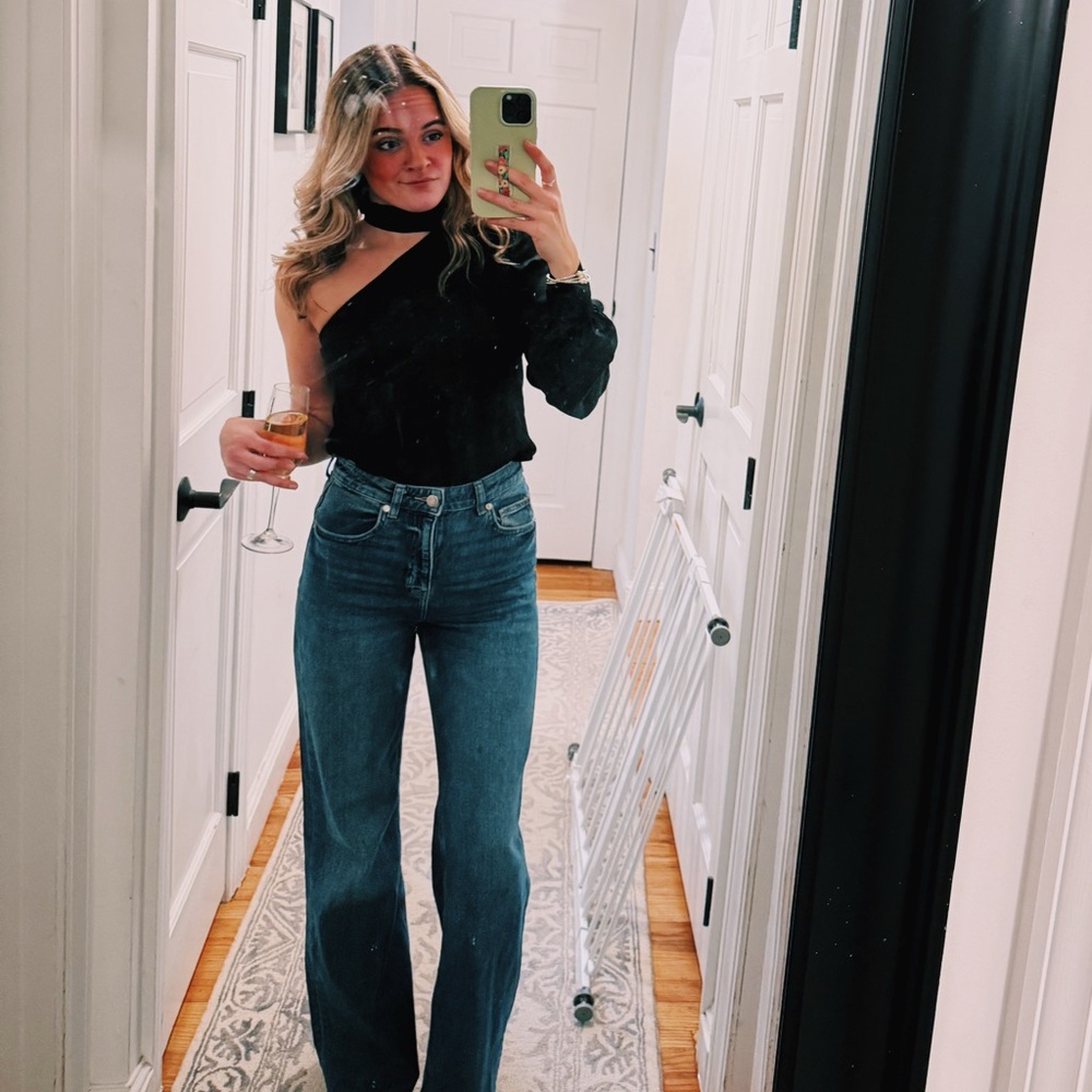 Elegant Black One-Shoulder Blouse